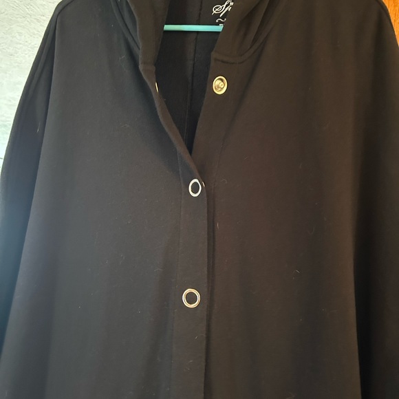 Stylish Black Women's Jacket/Cape Style Gorgeous NWT and Oversized Front Pockets - Picture 5 of 8